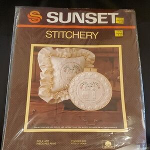 Stitchery Folk-Art Wedding Ring Kit - Cream